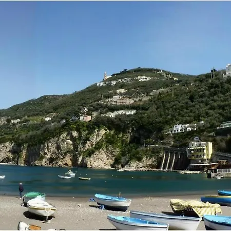 לינה וארוחת בוקר Apta Mihi 3*